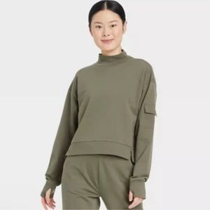 NWOT Green XS All in Motion Sweatshirt